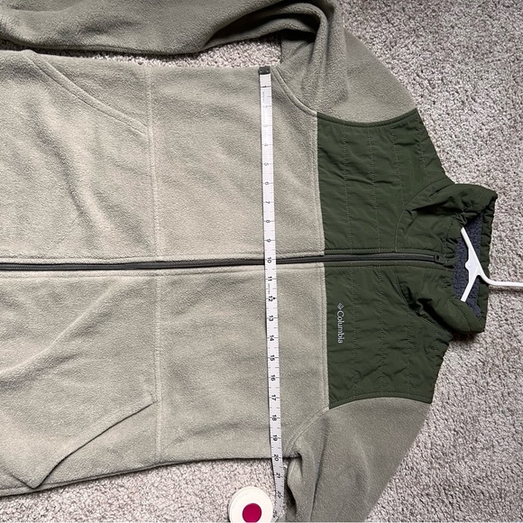 Sage Green Columbia Fleece - Picture 3 of 5